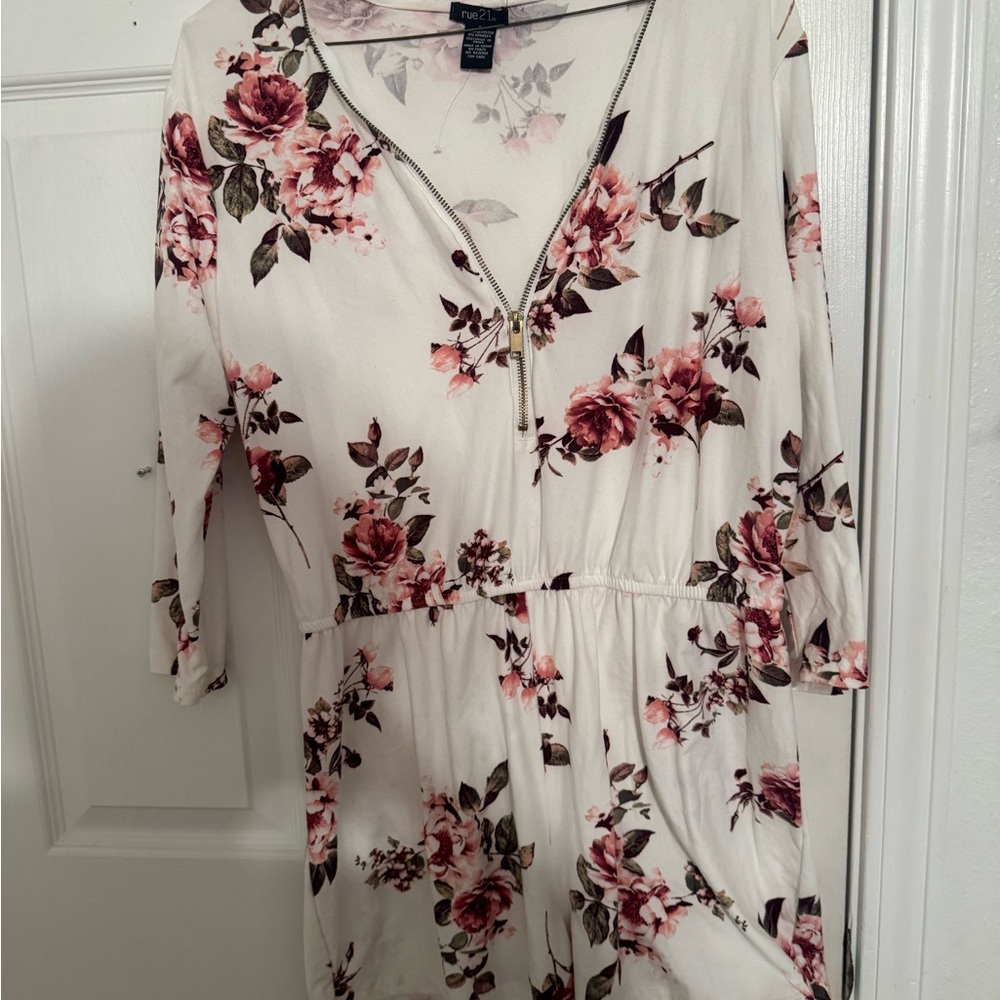 Rue21 Pink and Gray Floral Dress